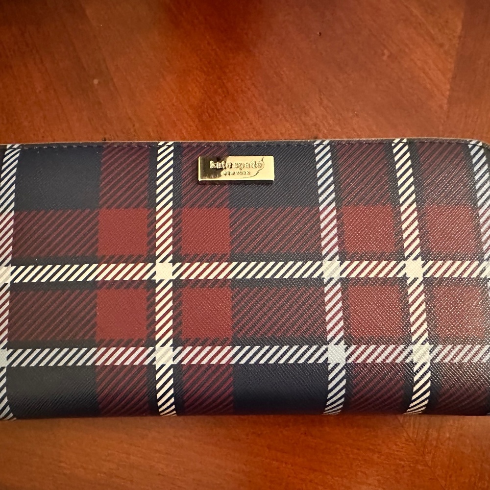 Kate Spade NY Laurel Travel Wallet